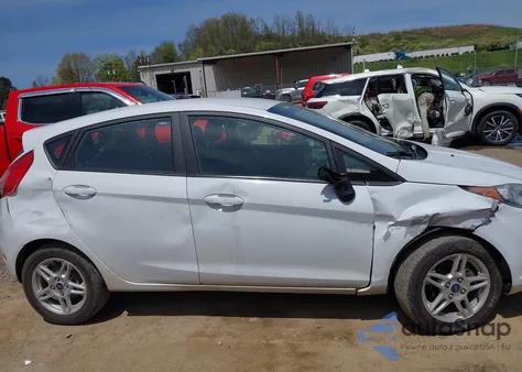 2018 Ford Fiesta Se z USA, uszkodzony, nr VIN 3FADP4EJ9JM127873